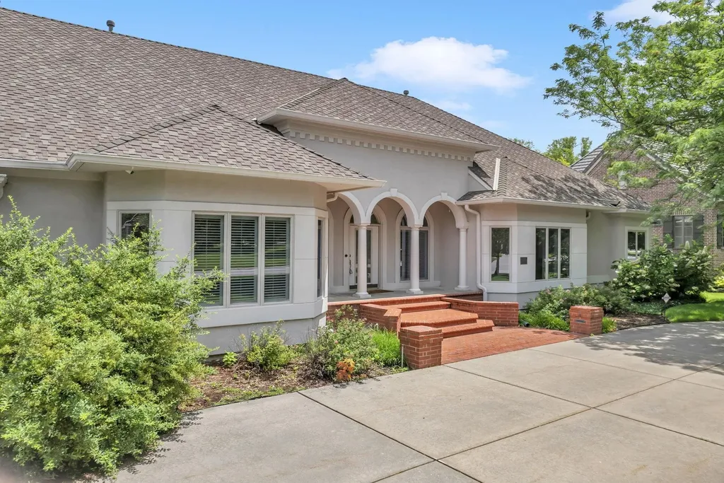 8109 W Meadow Pass Court Wichita KS 67205
