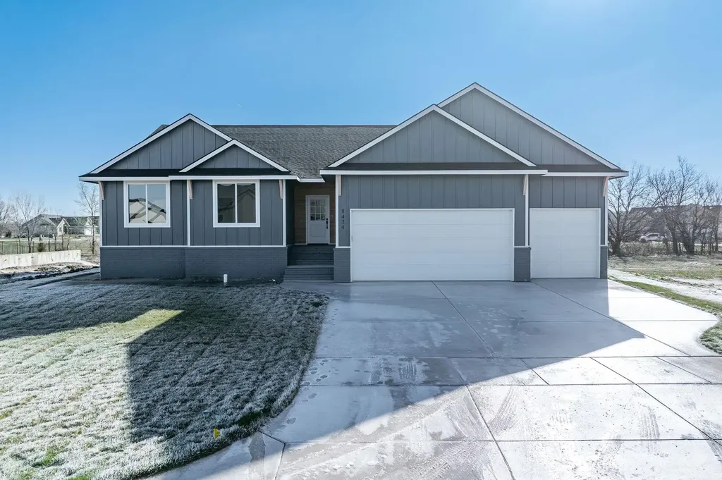 8424 Pebble Street Maize KS 67101