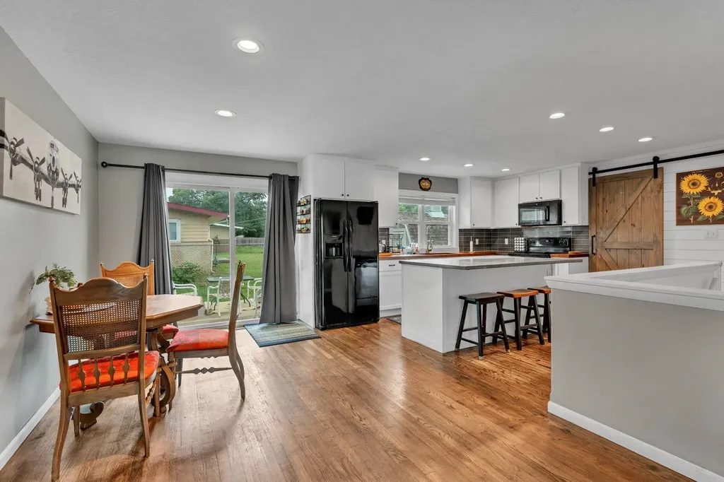 725 N Redbarn Wichita KS 67212