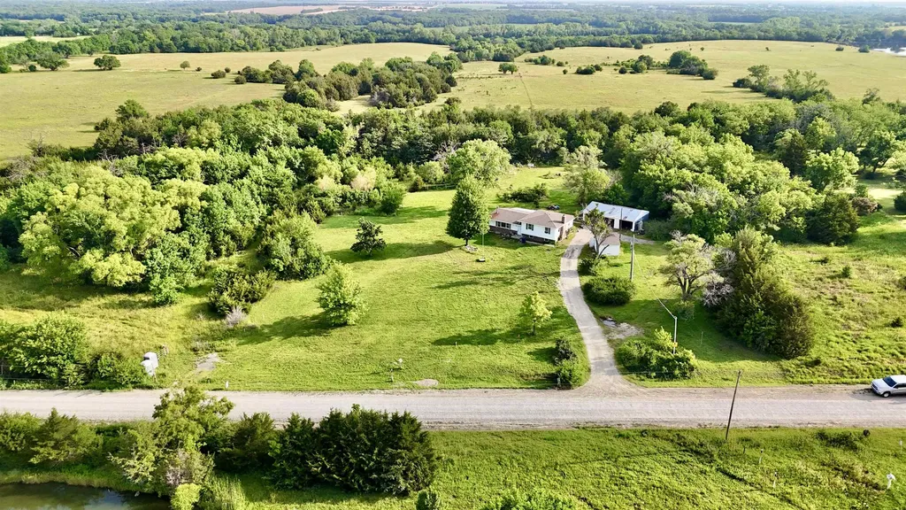 12770 SW 15th Benton KS 67017