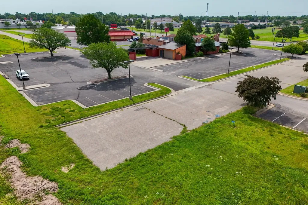 3.67 +/-Acres W Central Ave & N Tyler Road Wichita KS 67212
