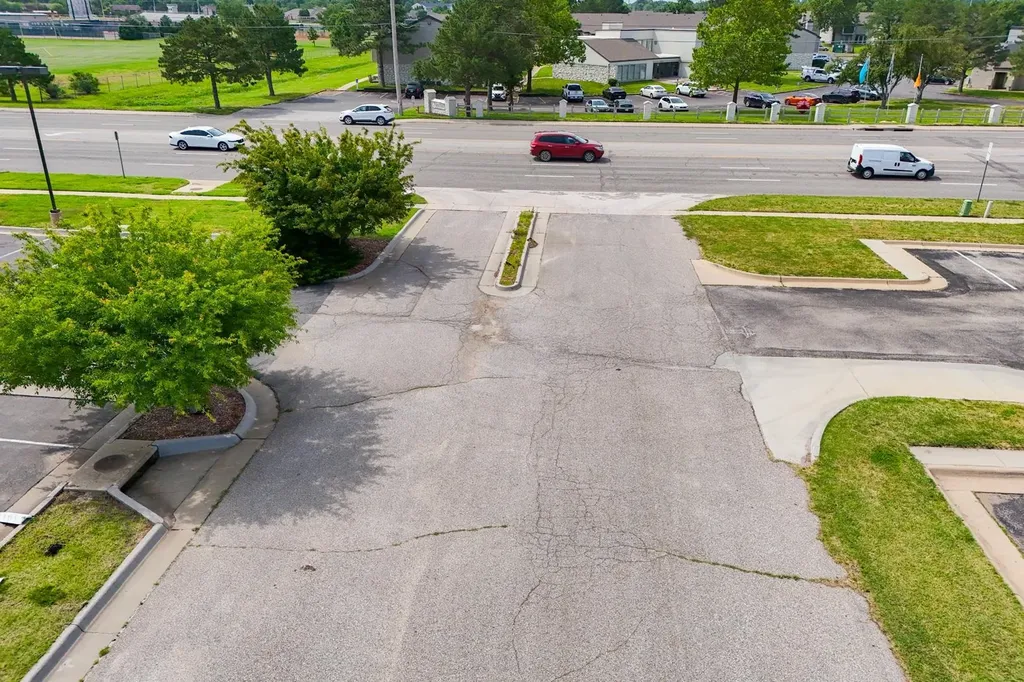 3.67 +/-Acres W Central Ave & N Tyler Road Wichita KS 67212