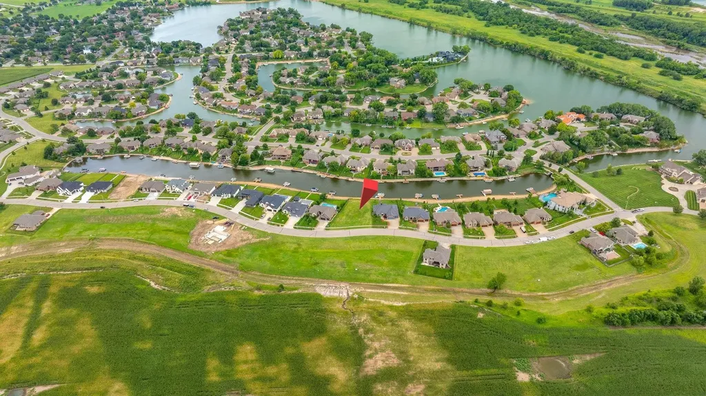 3301 W Crystal Beach Wichita KS 67204