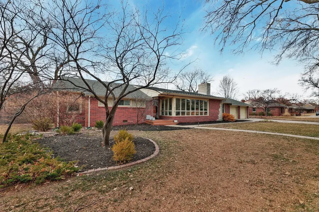 315 Courtleigh Street Wichita KS 67218