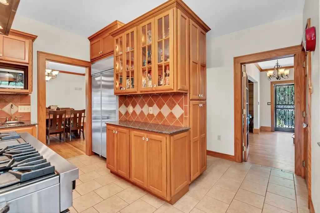 134 N Broadview Wichita KS 67208