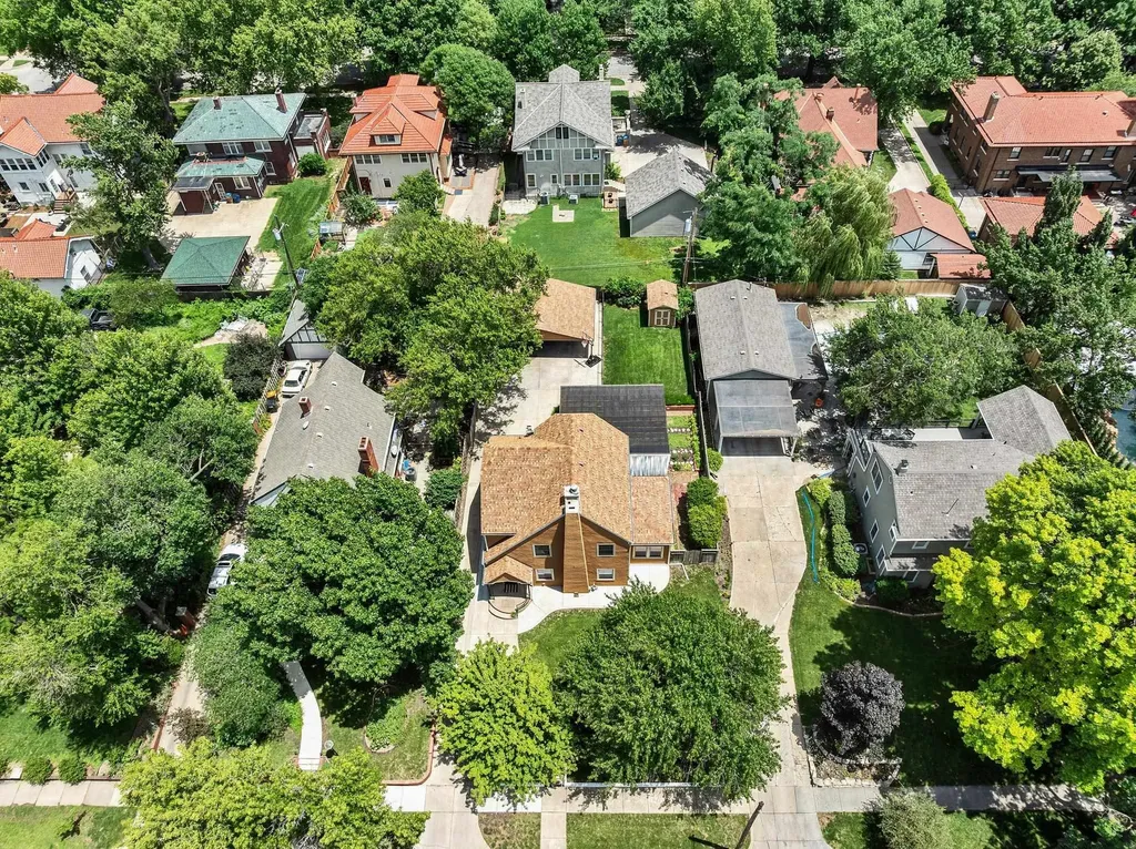 134 N Broadview Wichita KS 67208