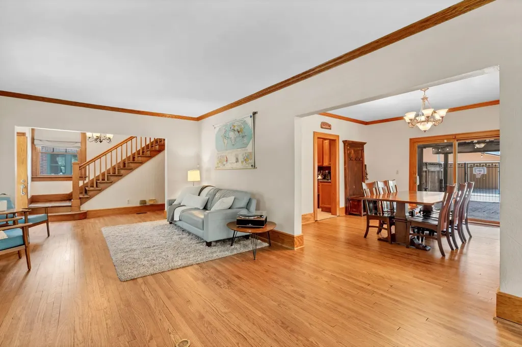 134 N Broadview Wichita KS 67208