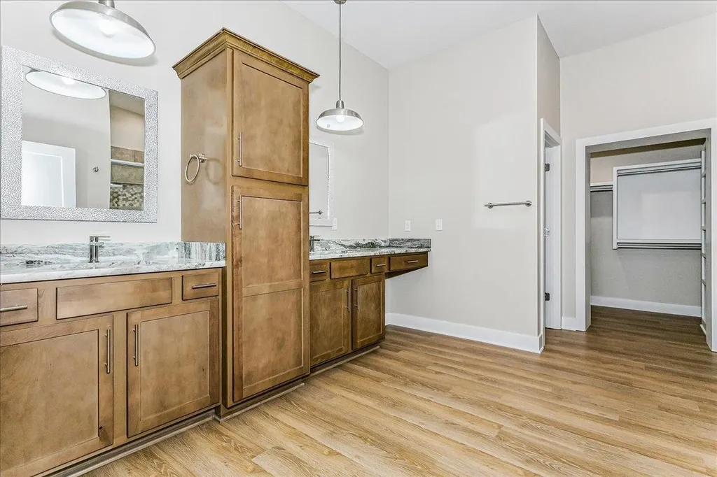1630 E Appleton Street Valley Center KS 67147
