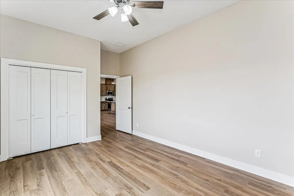 1630 E Appleton Street Valley Center KS 67147