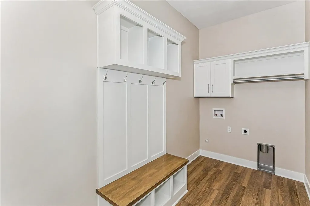 1630 E Appleton Street Valley Center KS 67147