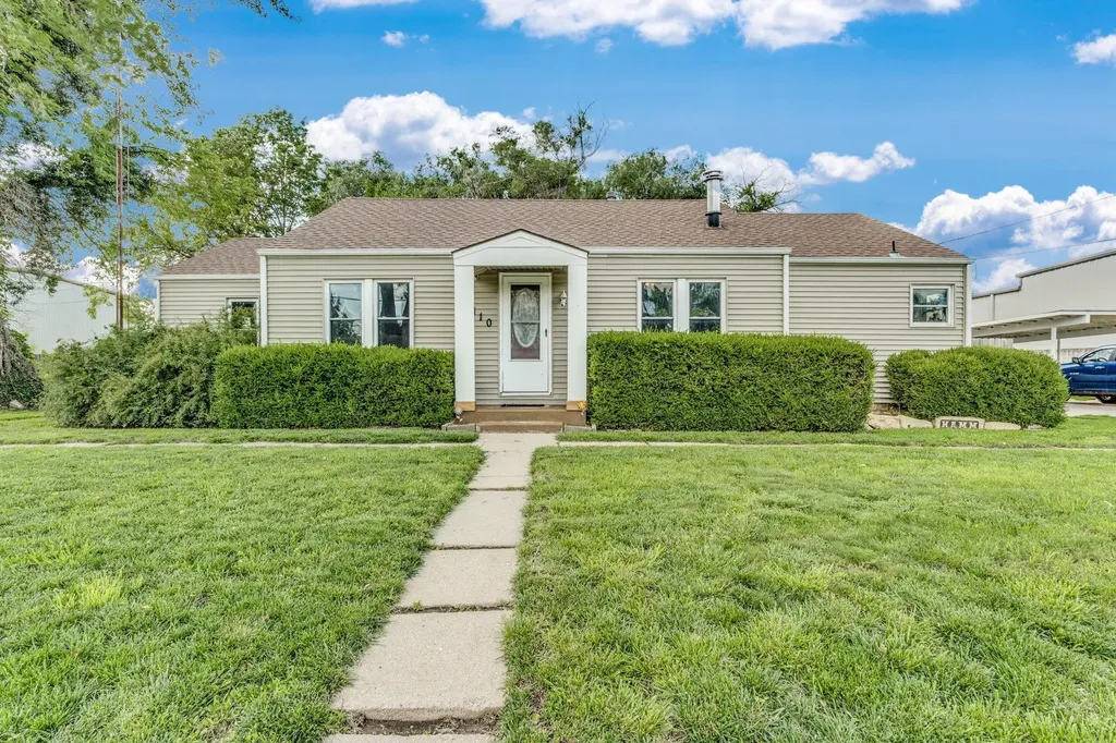 110 E 10th El Dorado KS 67042