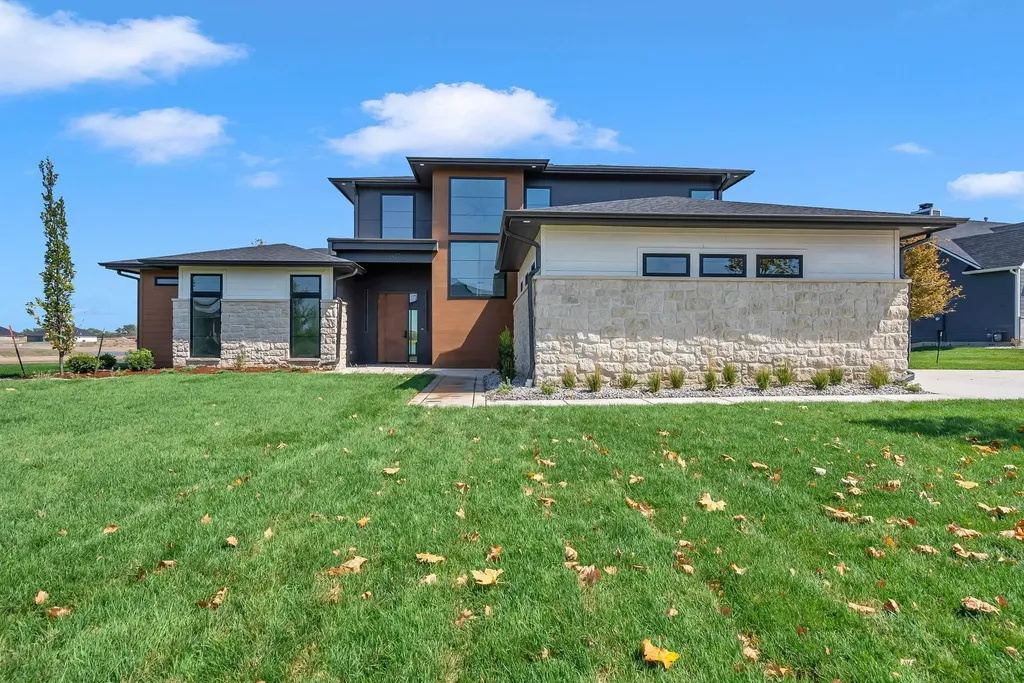 5118 Shoreside Street Maize KS 67101