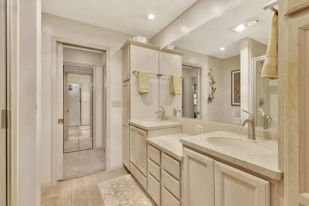18 N Lakeview Drive Goddard KS 67052