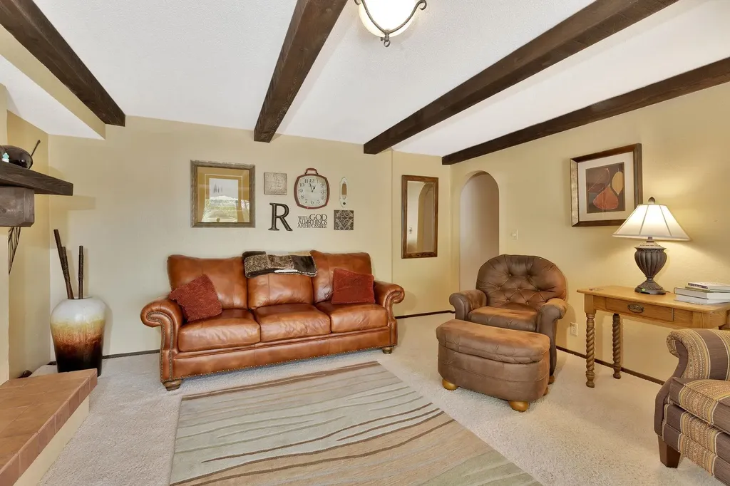 18 N Lakeview Drive Goddard KS 67052