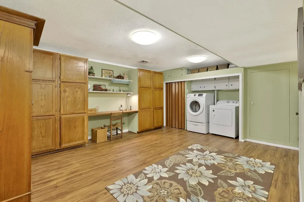 18 N Lakeview Drive Goddard KS 67052