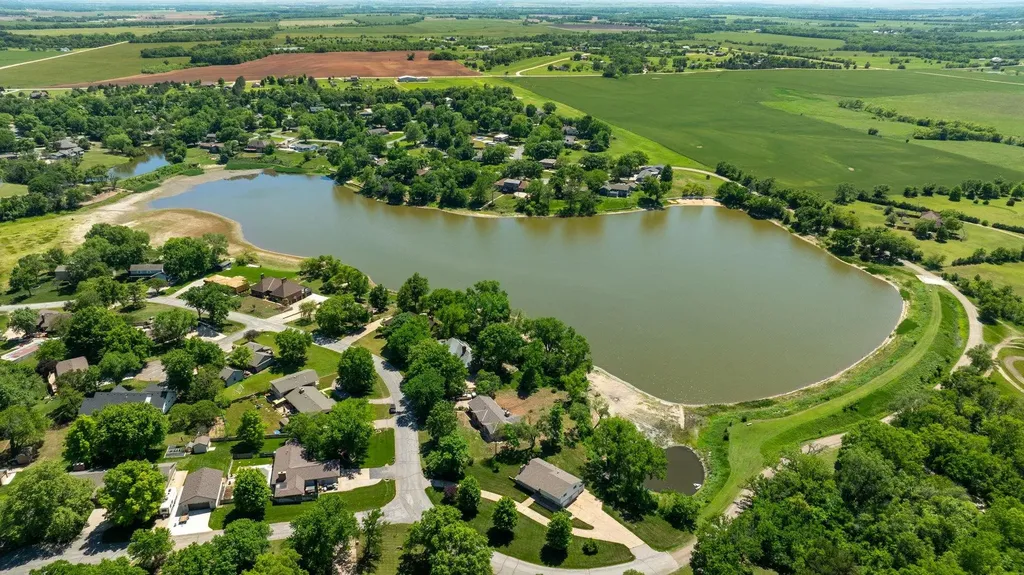 18 N Lakeview Drive Goddard KS 67052