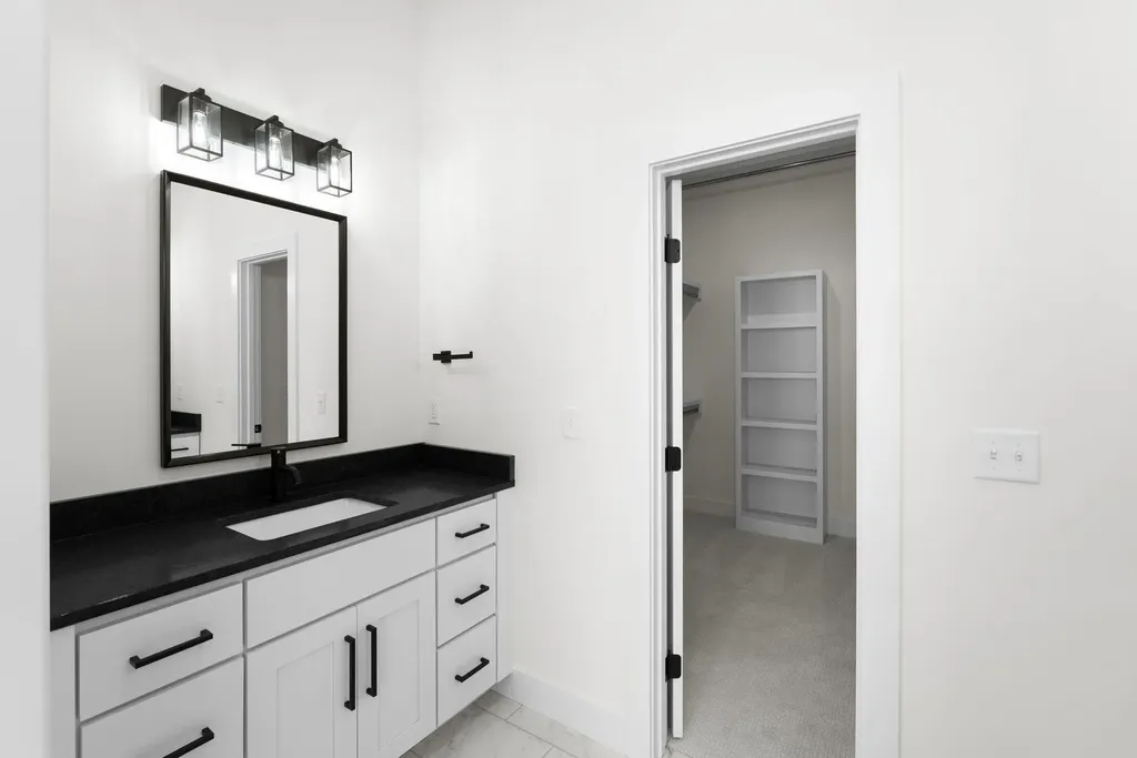 1230 W Ravendale Lane Goddard KS 67052