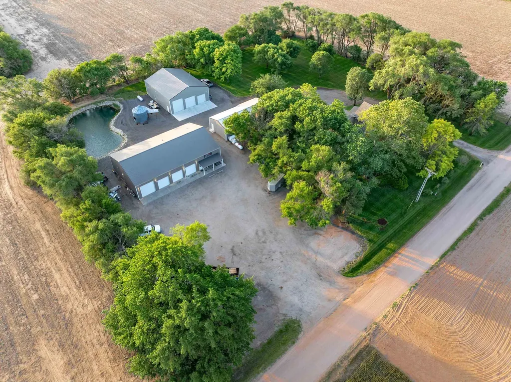 1810 S Kent Road Hutchinson KS 67501