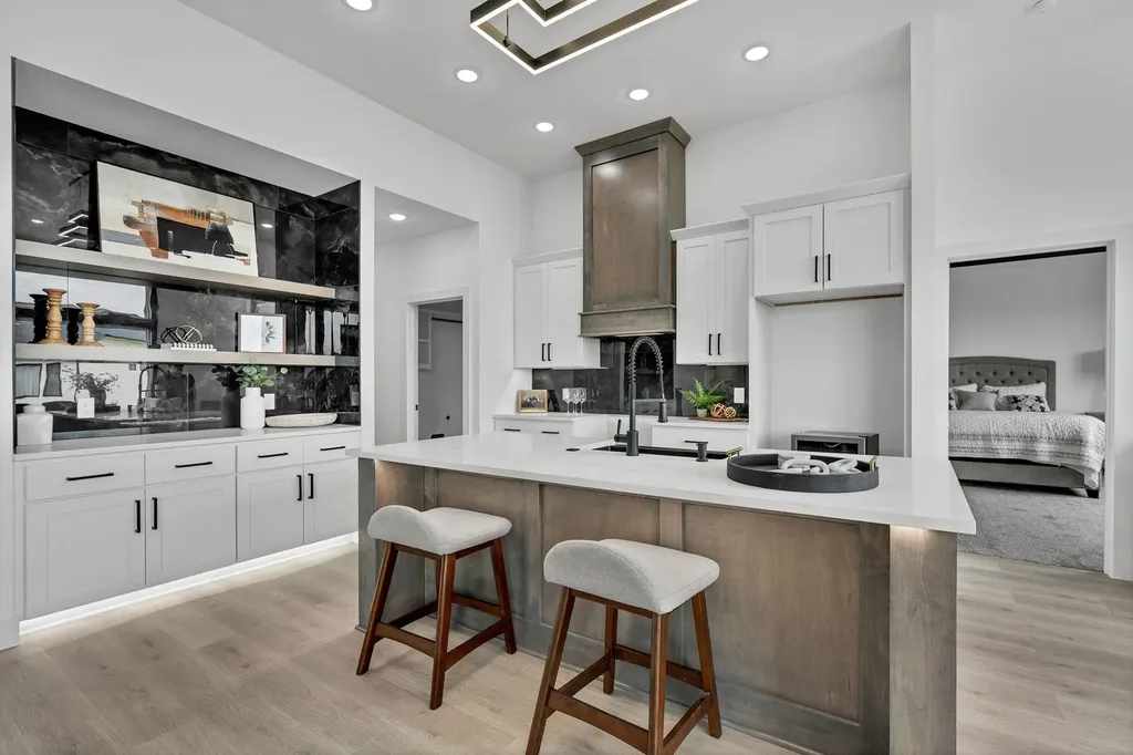 6641 N Silverton Street Park City KS 67219