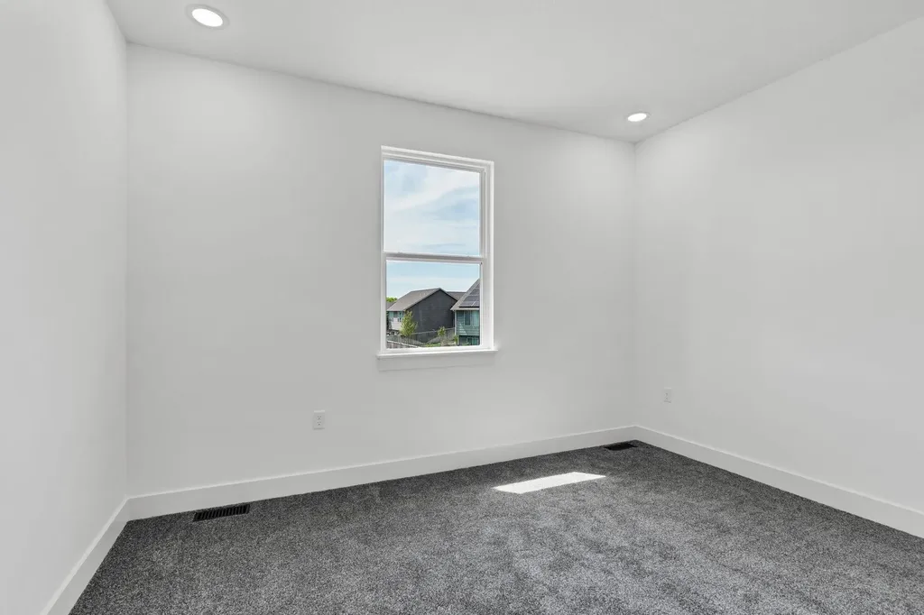 6641 N Silverton Street Park City KS 67219