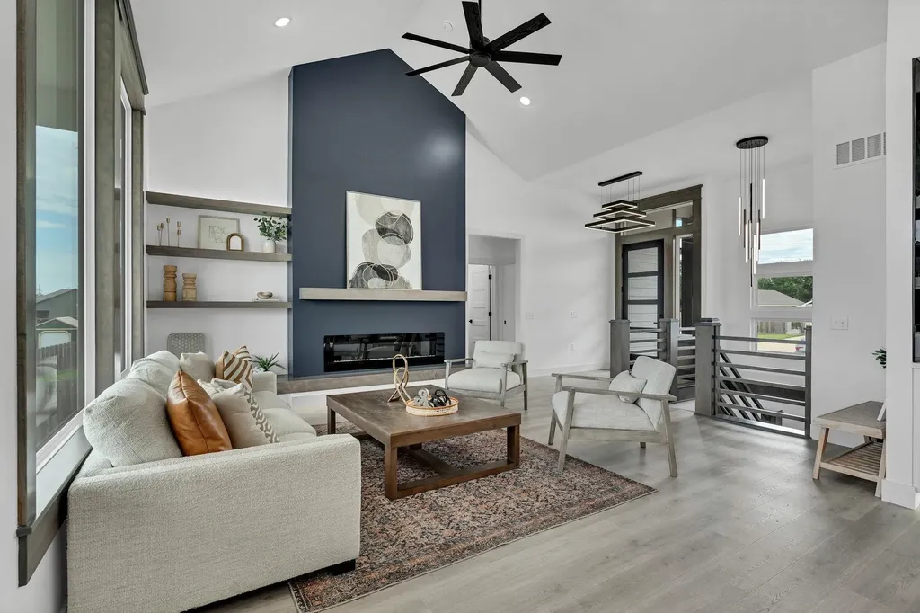 6641 N Silverton Street Park City KS 67219