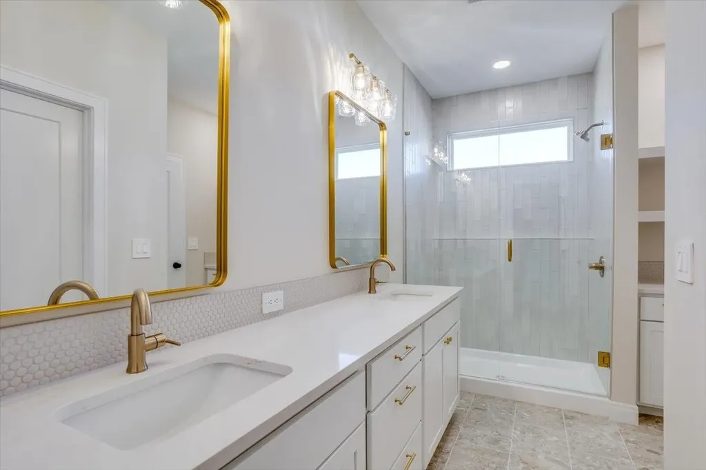 3149 Judith Wichita KS 67205