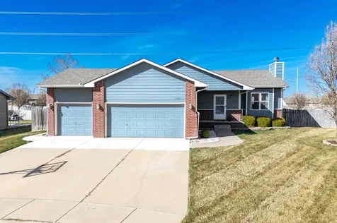 1382 N Aksarben Court Wichita KS 67235