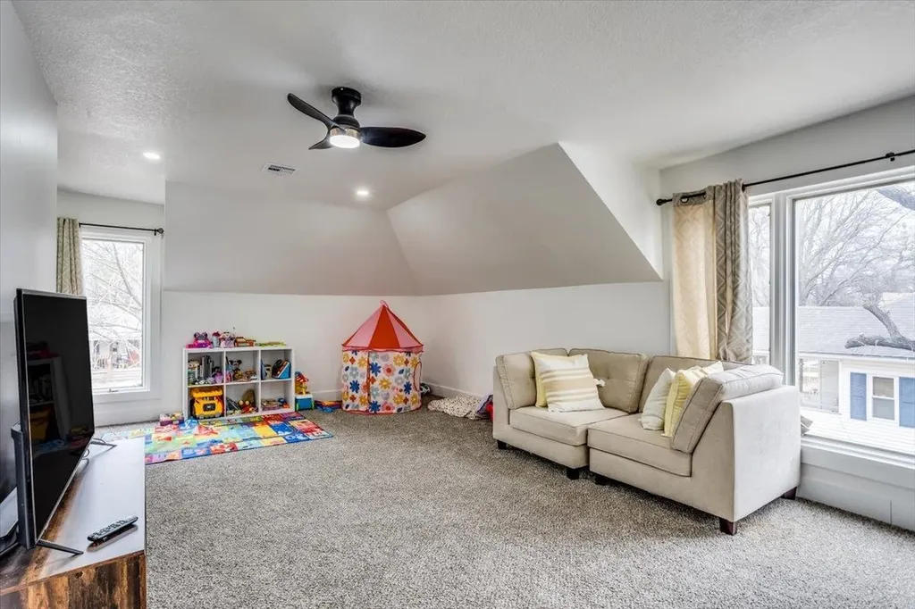 1206 N Forest Avenue Wichita KS 67203