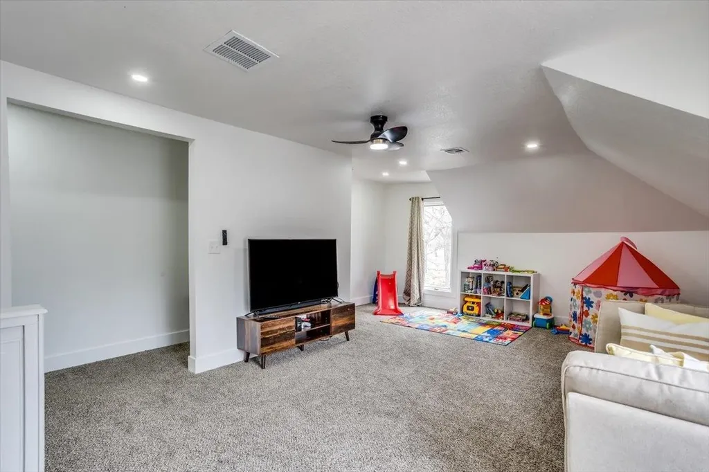 1206 N Forest Avenue Wichita KS 67203