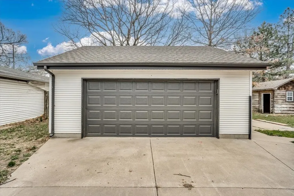1206 N Forest Avenue Wichita KS 67203