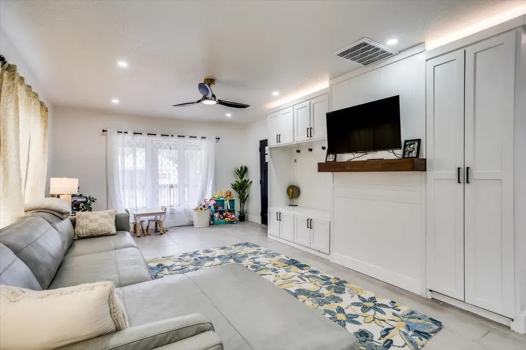 1206 N Forest Avenue Wichita KS 67203