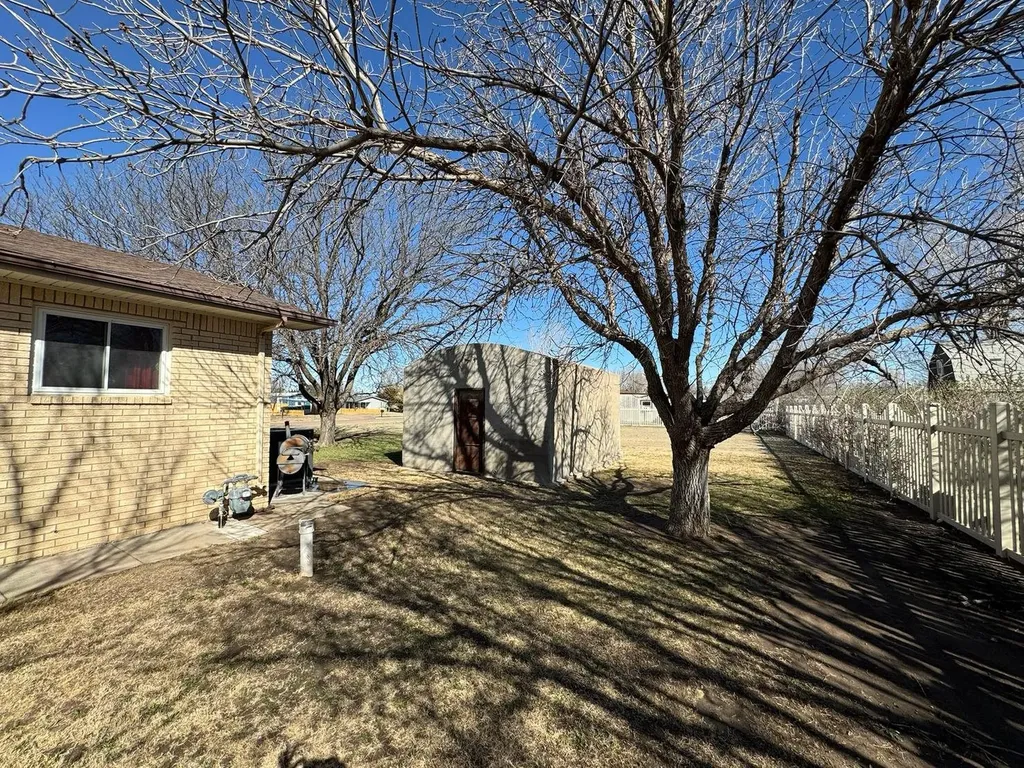 512 S Harrison Street Hugoton KS 67951