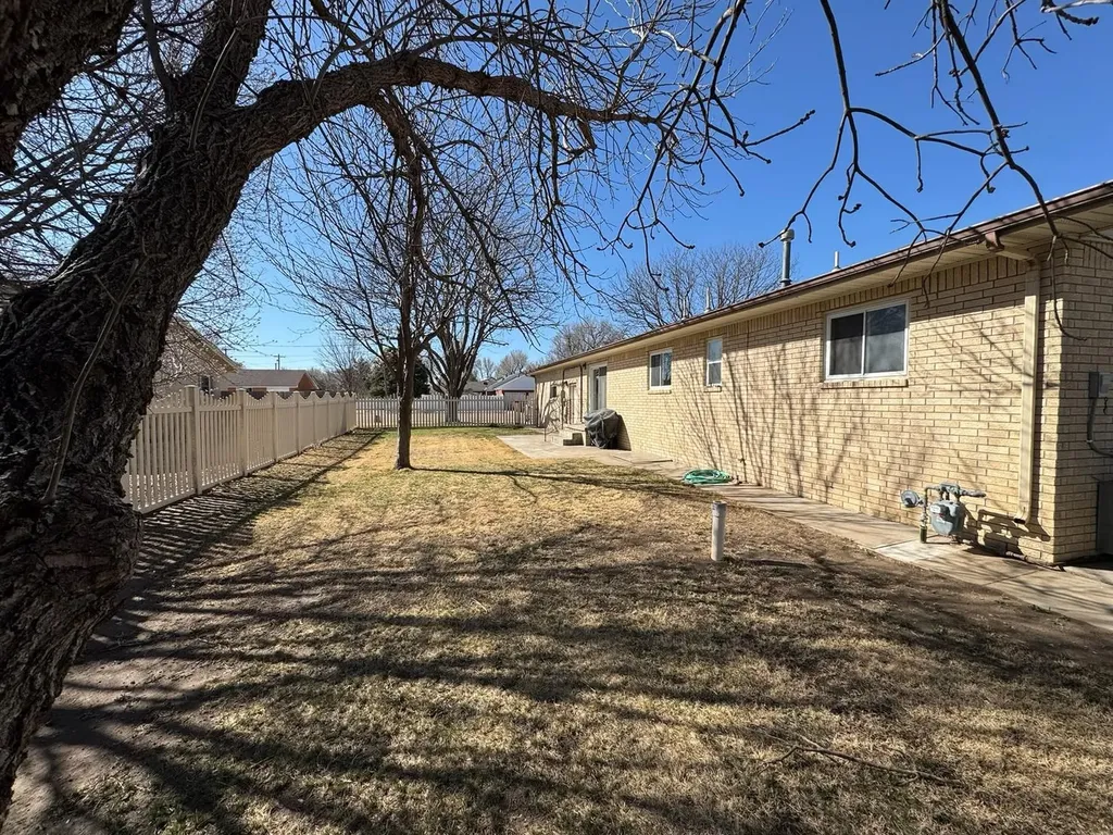 512 S Harrison Street Hugoton KS 67951