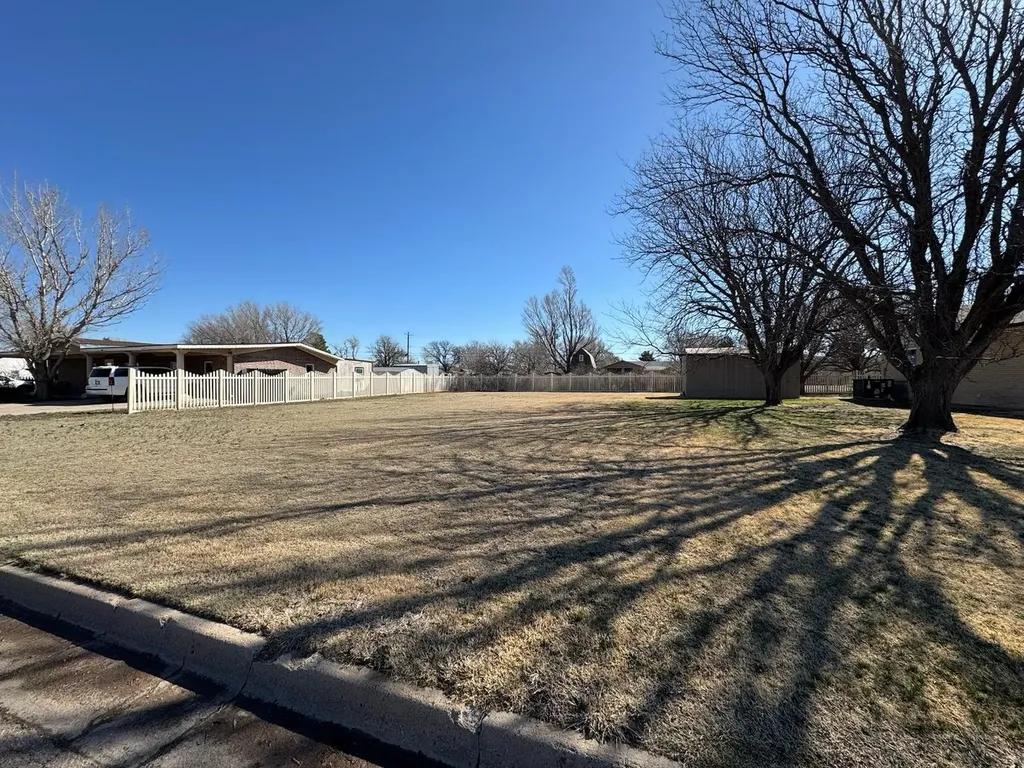 512 S Harrison Street Hugoton KS 67951
