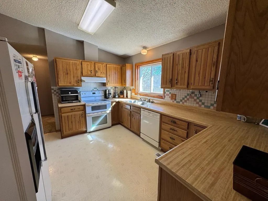 512 S Harrison Street Hugoton KS 67951