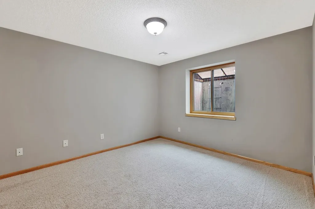 8705 W Shadow Lakes Street Wichita KS 67205