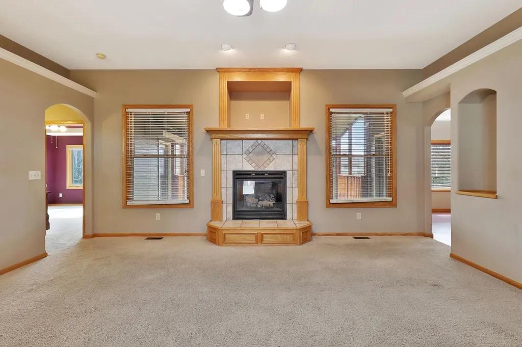 8705 W Shadow Lakes Street Wichita KS 67205