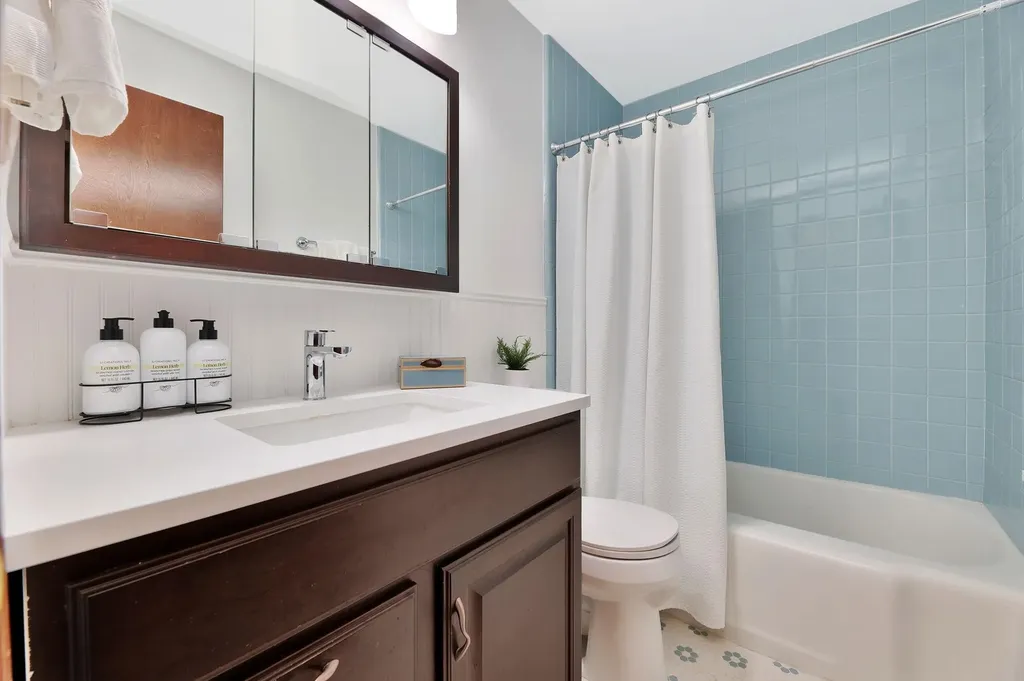 217 S Gordon Wichita KS 67213
