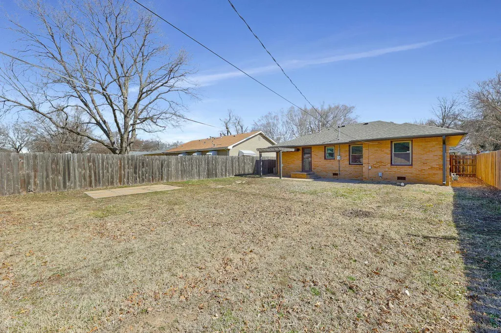 217 S Gordon Wichita KS 67213