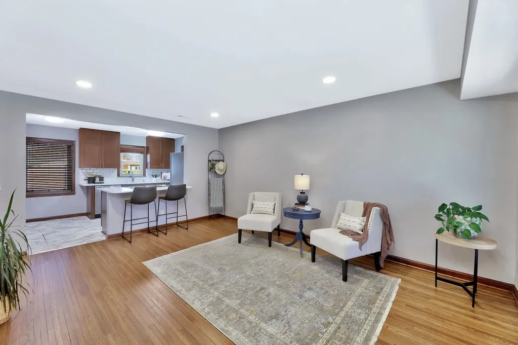217 S Gordon Wichita KS 67213
