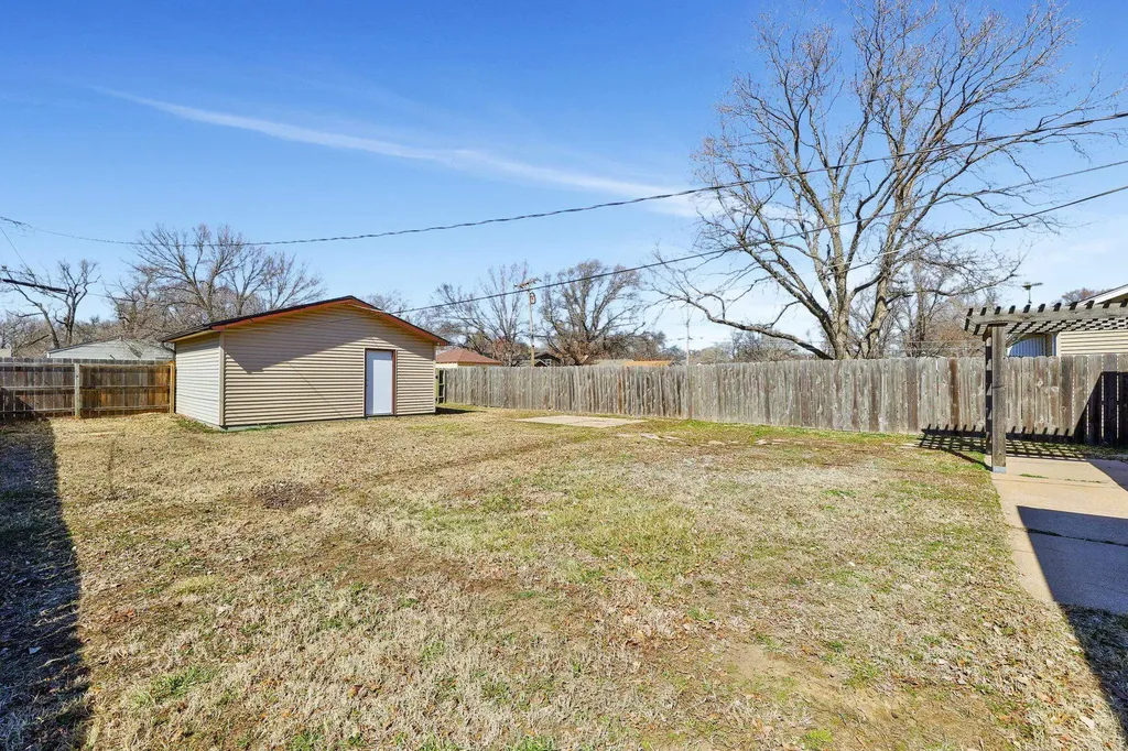 217 S Gordon Wichita KS 67213