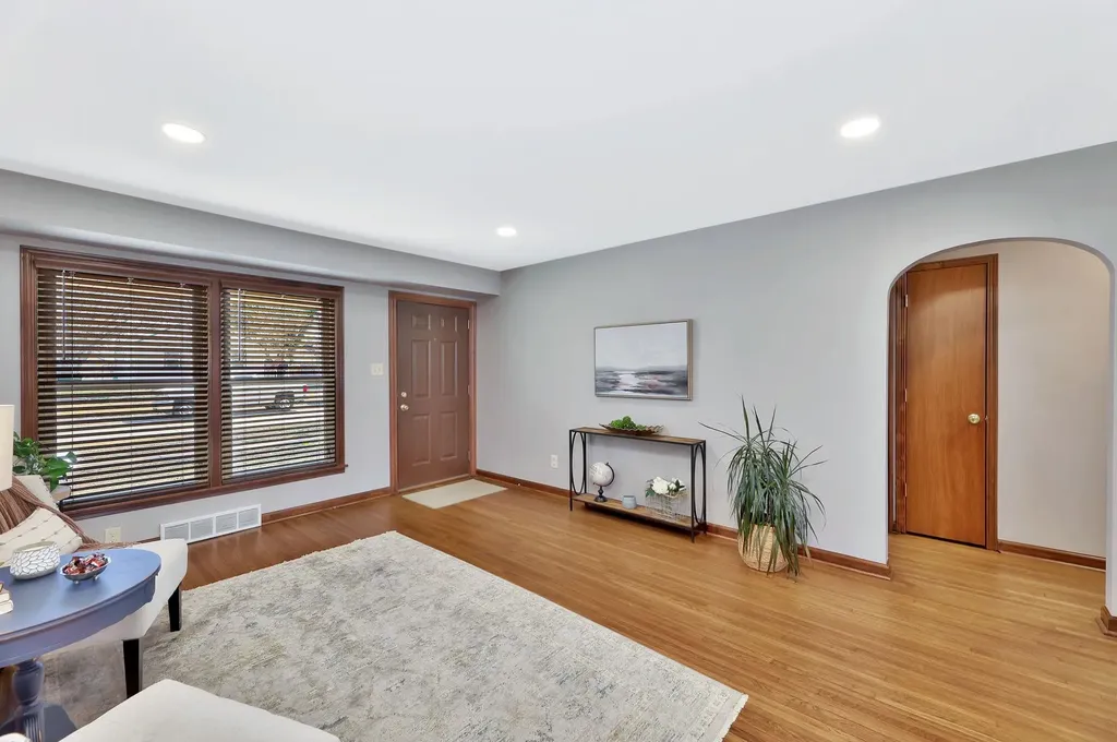 217 S Gordon Wichita KS 67213