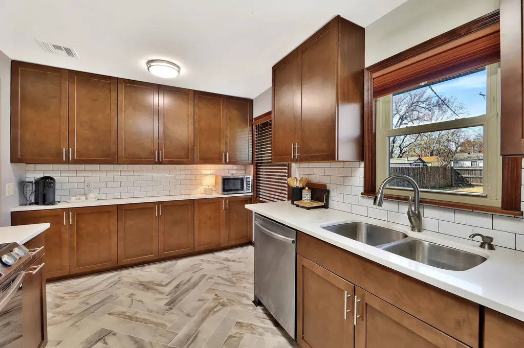 217 S Gordon Wichita KS 67213