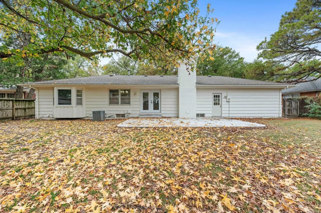 212 N Post Oak Road Wichita KS 67206