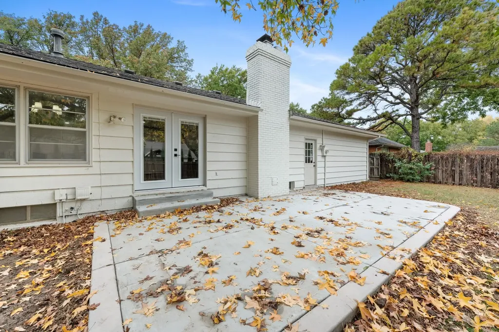 212 N Post Oak Road Wichita KS 67206