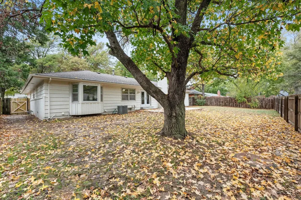 212 N Post Oak Road Wichita KS 67206