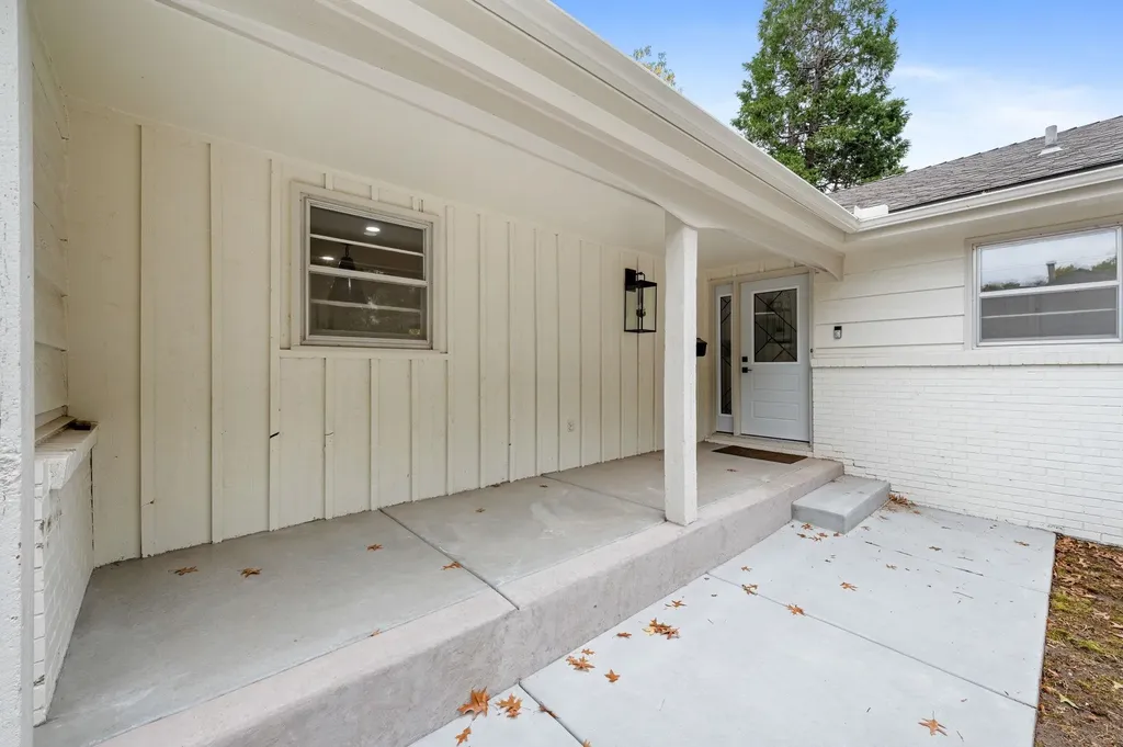 212 N Post Oak Road Wichita KS 67206