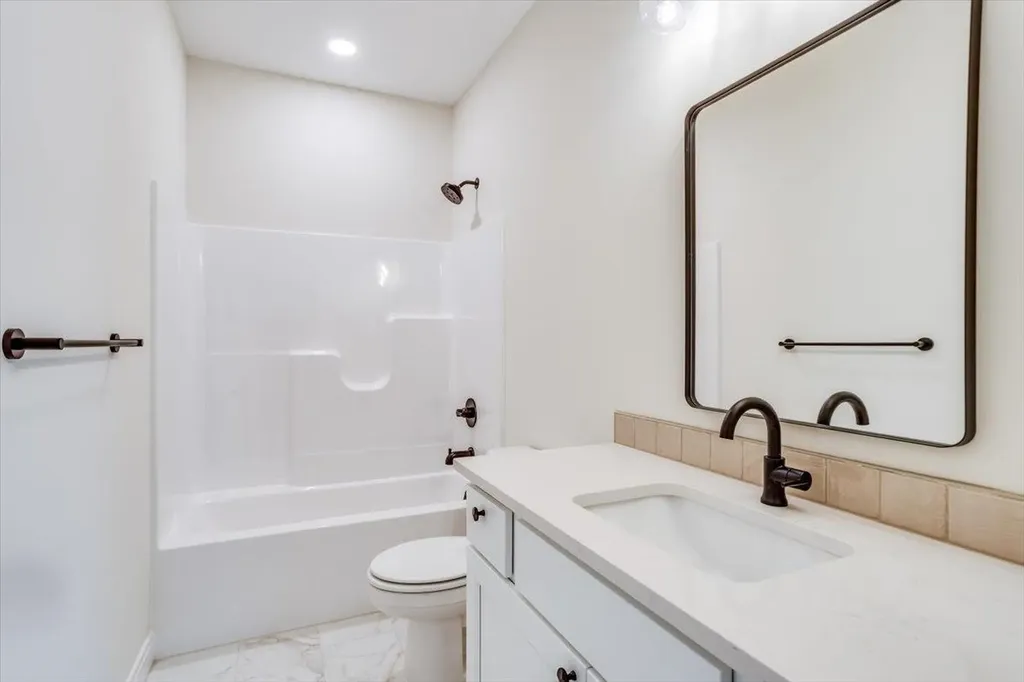 3229 Pine Grove Wichita KS 67205