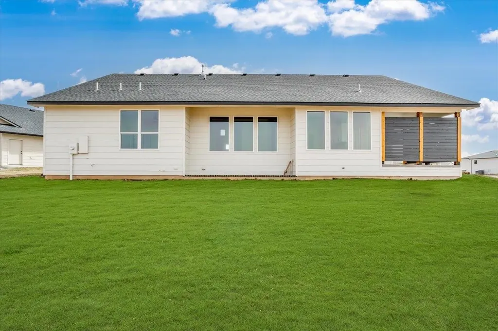 3229 Pine Grove Wichita KS 67205
