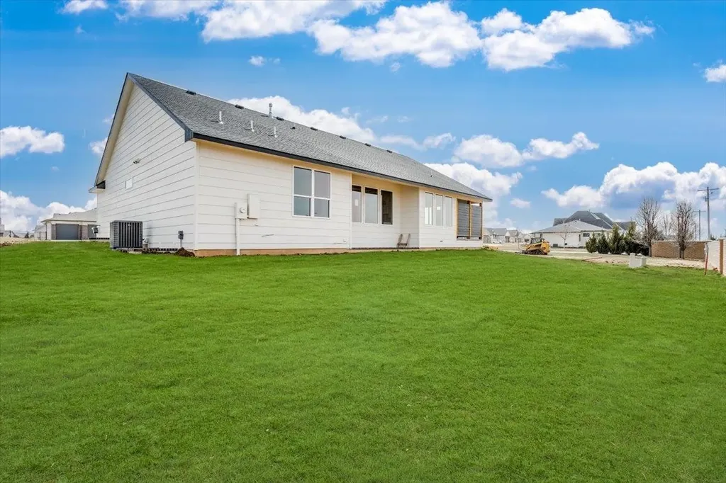 3229 Pine Grove Wichita KS 67205